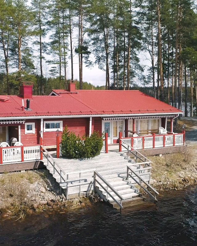 Hotelli Keurusselkä kuvattuna ulkoa